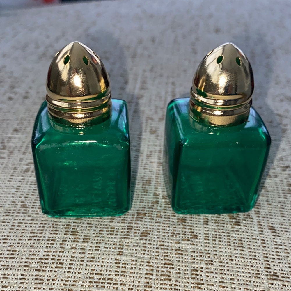 Elegant Green mini Glass Salt and Pepper Shakers with Gold Tops